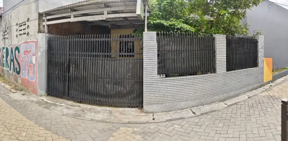 Rumah dekat dengan Green Lake City