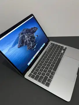 Macbook Pro 13 2020 i7 16 512gb