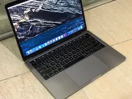 Macbook Pro 13 2019 i5 8 128gb