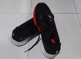 Sepatu olahraga