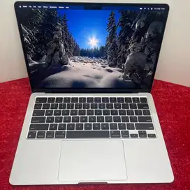 Macbook Air 13 inch, M2 2022 MLXY3