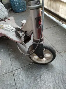 Sekuter injak. 3 roda.merek.easy rider.komdisi bagus