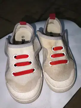 Shoes white little M