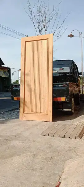 Pintu kayu jati