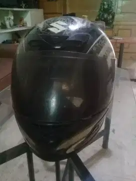 Helm suzuki ori.