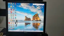 Monitor DELL 17 Inch (Square)