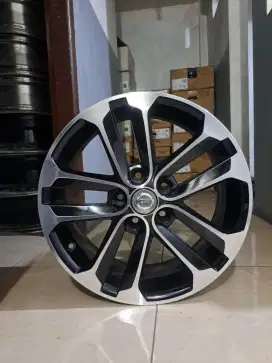 Velg oem nisan juke R17 pcd 5x114 lebar 7 et 35
