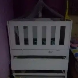 Jual Box Bayi Kayu Warna Putih PRELOVED