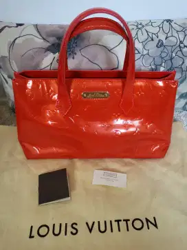 LV Wilshire PM monogram
