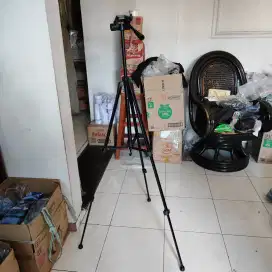 Standing Tripod kamera kaki tiga