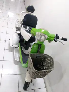 Sepeda Listrik Scooter roda 3 merk Selis Robin 1
