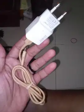 Dijual Merk Travel Adapter Robot Kabel  Micro C Original