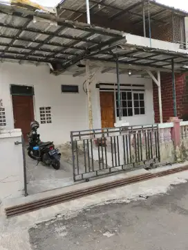 Dijual rumah di Perum BRP