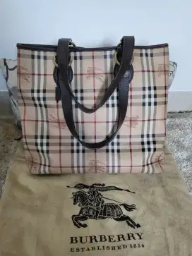 Burberry totebag