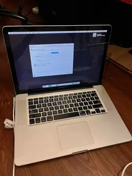 Macbook Pro 2010 15 inch 15” 8Gb SSD 240