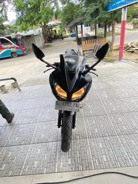 D jual honda CBR 150 R tahun 2014
