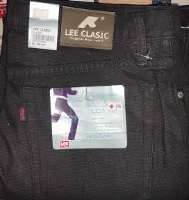 Celana Jins Lee Cooper