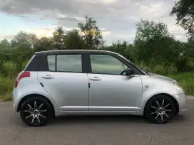 SUZUKI SWIFT 2006 GL 1.5 MT