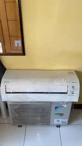 Ac Daikin 1/2pk inverter Second Unit Only