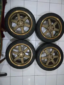 Velg Rays TE37 Rep. R17 dan Ban