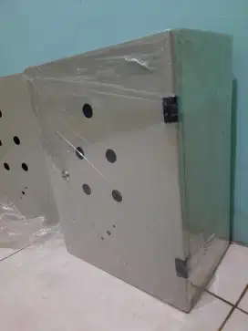 BOX PANEL LISTRIK 400X300X200mm