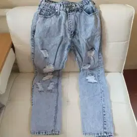 Jeans wanita model highwaist