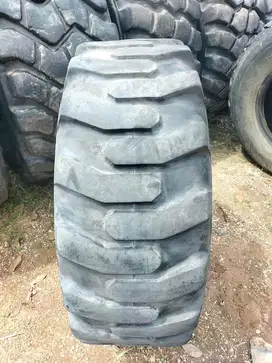 Jual ban baru dan bekas untuk ban alat alat berat