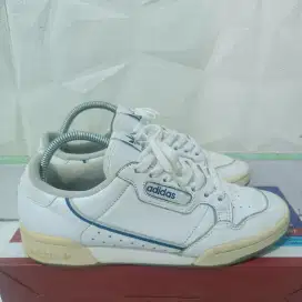 Adidas continental