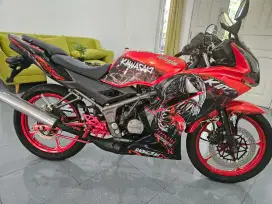 Dijual Kawasaki Ninja RR New merah hitam 2012