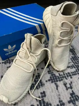 Adidas Sepatu Kondisi Mulus