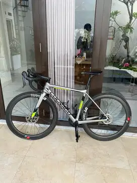 Colnago CLX carbon wheelset dt swiss