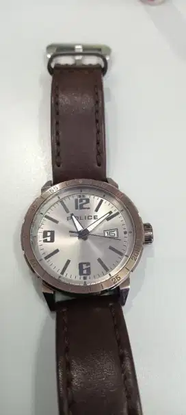 Jam tangan Police Warna Army