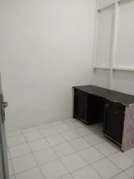 Meja kantor dijual murah dan kuat