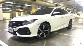 TDP 30Jt Honda Civic 1.5 E Hatchback Bensin-AT 2019 Putih /