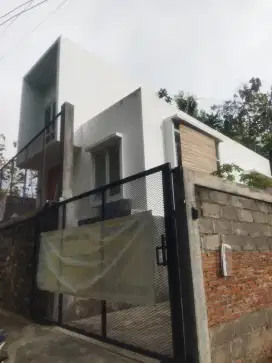 Rumah tumbuh. Rumah modern minimalis. Konsep villa