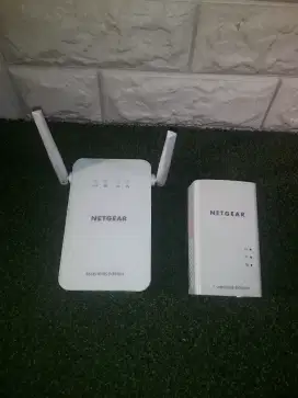 NETGEAR Power Wifi Essentials Edition 1010 Model PLW1010