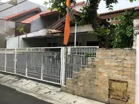 DIJUAL RUMAH DALAM KOMPLEK KAWASAN GROGOL DEKAT PASAR DAN PINTU TOLL