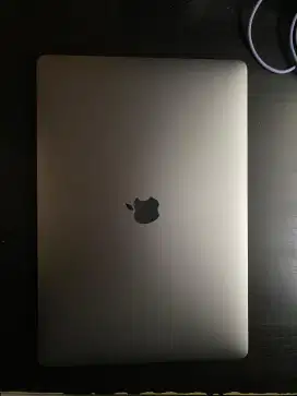 Jual MacBook Pro 15 inch 2016 PRE-LOVED