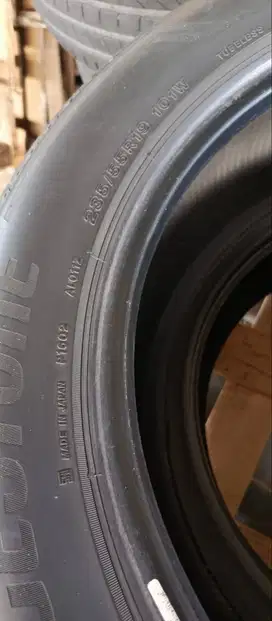 Ban 235/55 R19 bridgestone Alenza 001 made in japan