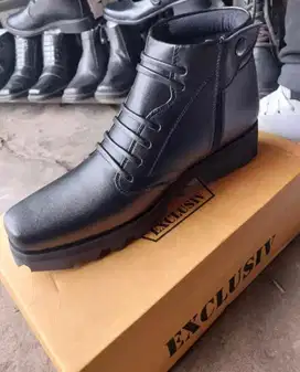 sepatu pdh kulit
