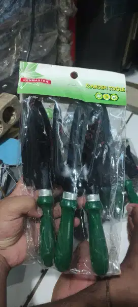 GARDEN TOOLS/1 SET ALAT BER KEBUN KENMASTER