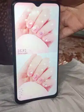 HP Oppo F9 Second terlihat masih baru