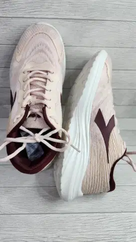 SEPATU GYM DIADORA SIZE 39