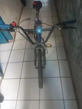 Sepeda BMX msh bgs