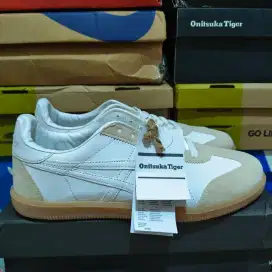 Onitsuka Tokuten White Cream Gum BNIB HQ made in japan