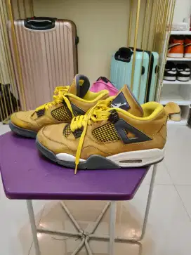 Nike Air Jordan 4 Retro Lightning