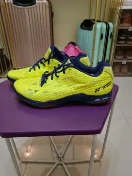 Yonex aerus MX Bright yellow