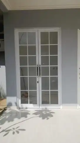 Kusen Pintu dan jendela apuminium