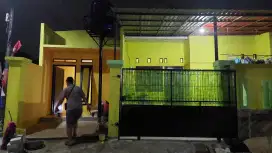 Di jual rumah tinggal +kontrakan 1 pintu (over kredit 3,thn lg)