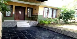 Dijual villa minimalis ,pool , lengkap , akses tol strategis 4,5M